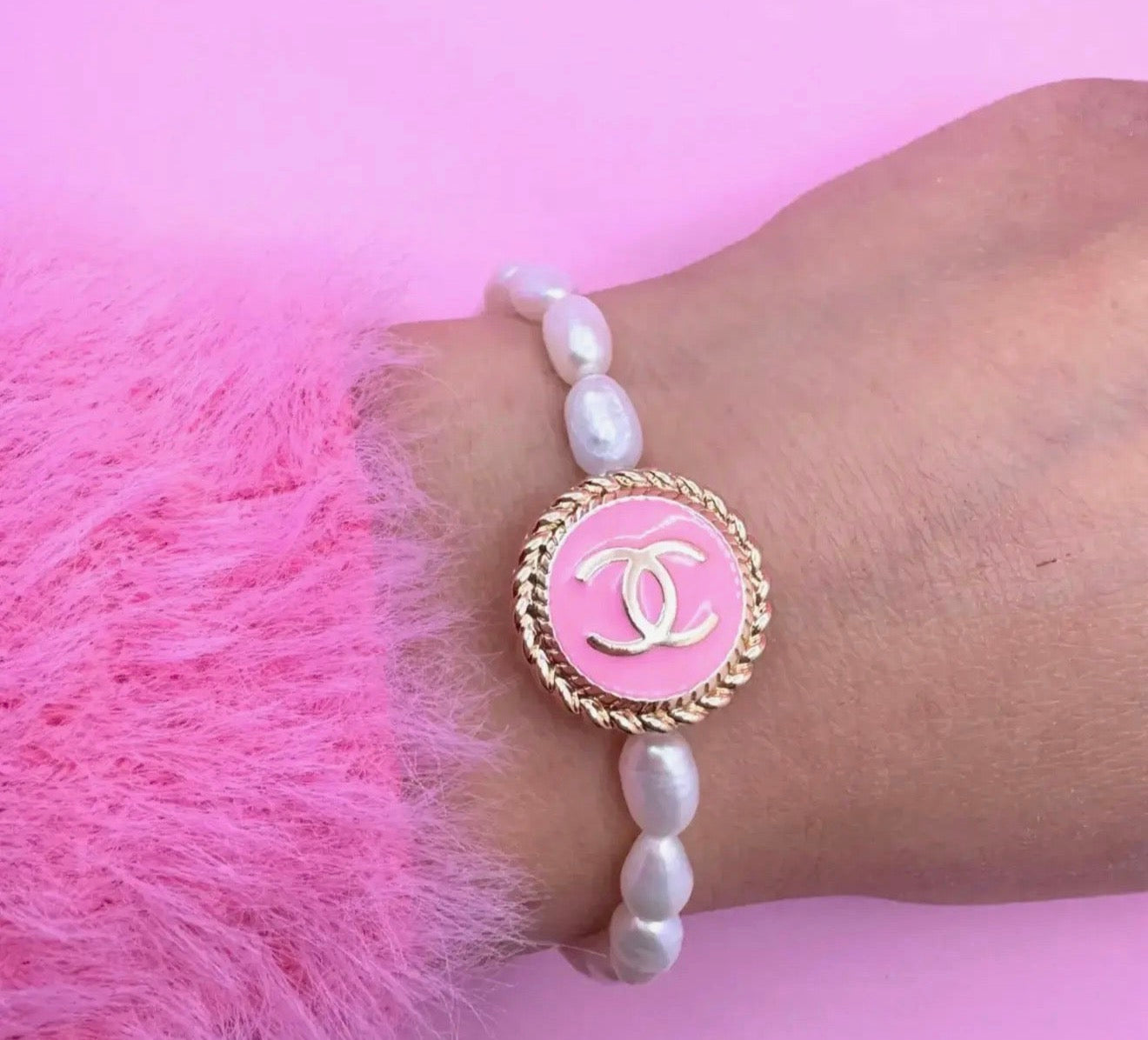 CC Charm Pink Freshwater Pearl Bracelet ✨